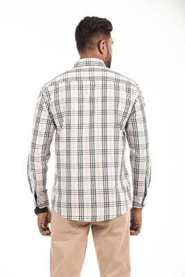 Effortless Style: Slim Fit White & Black Plaid Cotton Men Casual Full Shirt | Palli_img_2
