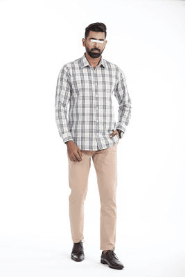 Effortless Style: Slim Fit White & Black Plaid Cotton Men Casual Full Shirt | Palli_img_1